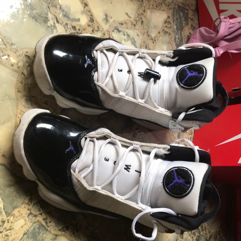 Air Jordan Ring 6s concords